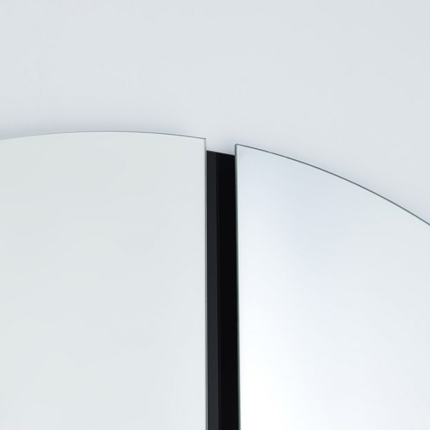 Enorme ronde spiegel met zwarte strip