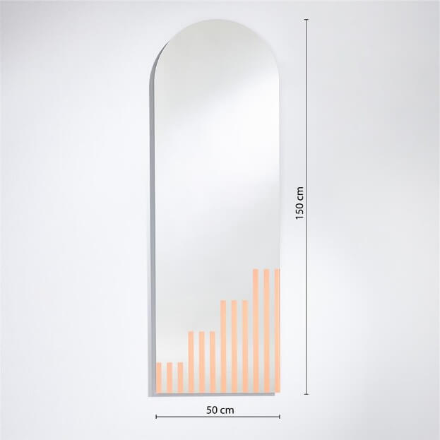 Passo spiegel met streeppatroon van designer Axelle Vertommen, DeKnudt Mirrors, front foto met maten 150 keer 50 centimeter